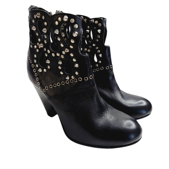 J. Renee Studded Heeled Ankle Booties Black size 7.5 Cut-Out Detail Rock & Roll - Picture 10 of 12